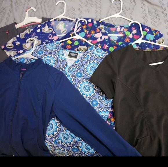 Colorful scrub tops - Picture 1 of 1